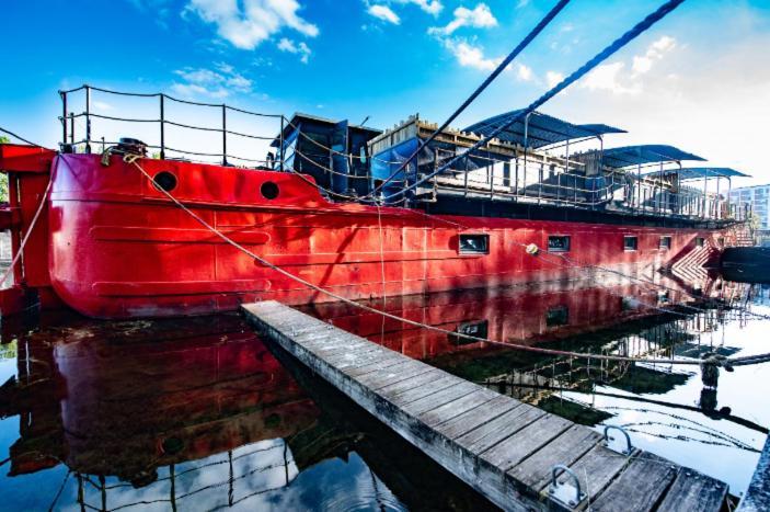 ストラスブールLa Peniche De Fabrice Avec Jacuzzi Privatifアパートメント エクステリア 写真