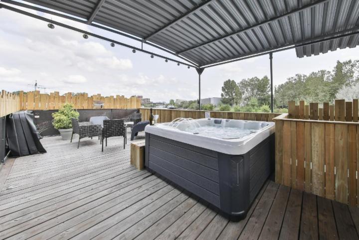 ストラスブールLa Peniche De Fabrice Avec Jacuzzi Privatifアパートメント エクステリア 写真