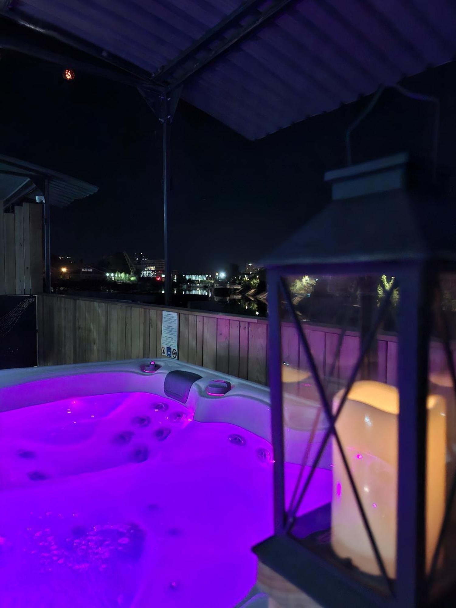 ストラスブールLa Peniche De Fabrice Avec Jacuzzi Privatifアパートメント エクステリア 写真