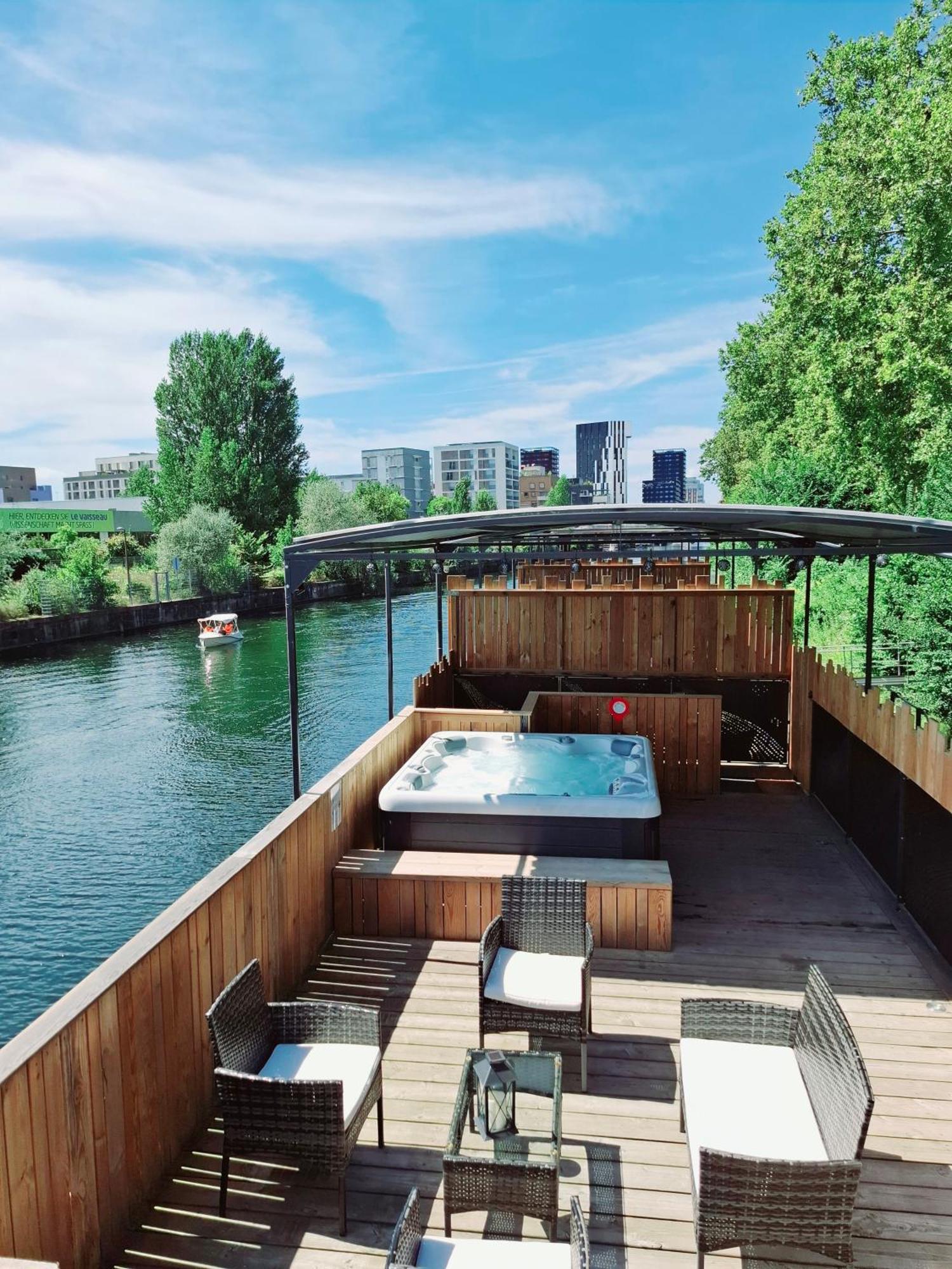 ストラスブールLa Peniche De Fabrice Avec Jacuzzi Privatifアパートメント エクステリア 写真